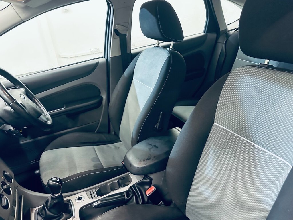 Used Ford Focus 2011 for sale - 76751133: Photo 8