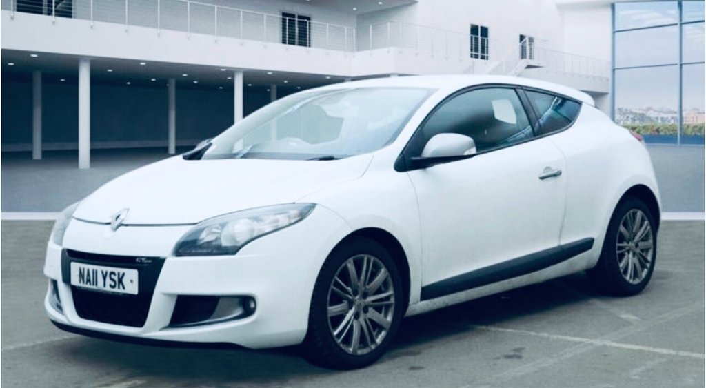 Used Renault Megane 2011 for sale - 76937444: Photo 2