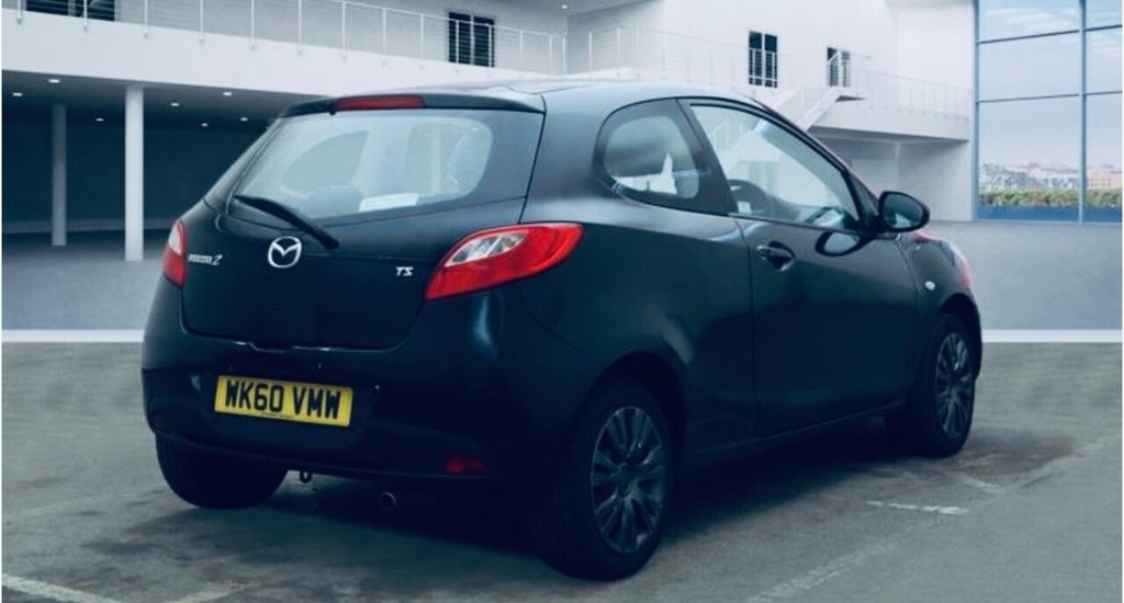 Used Mazda Mazda2 2010 for sale - 77052638: Photo 4