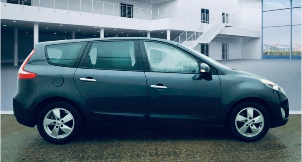 Used Renault Grand Scenic 2011 for sale - 77302338: Photo 4