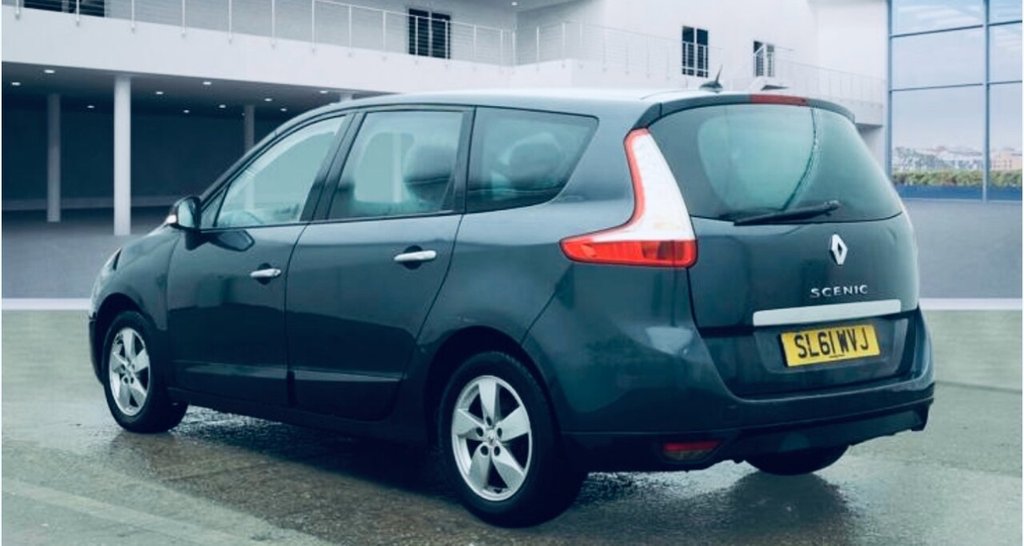 Used Renault Grand Scenic 2011 for sale - 77302338: Photo 5