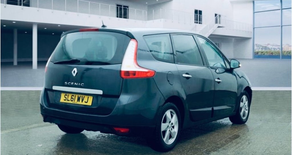 Used Renault Grand Scenic 2011 for sale - 77302338: Photo 6