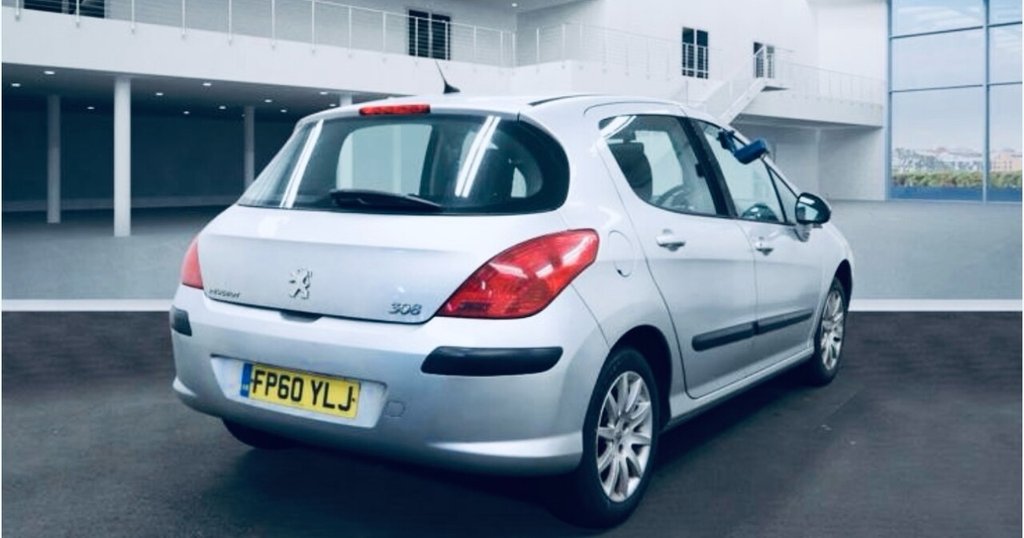 Used Peugeot 308 2010 for sale - 76937447: Photo 2