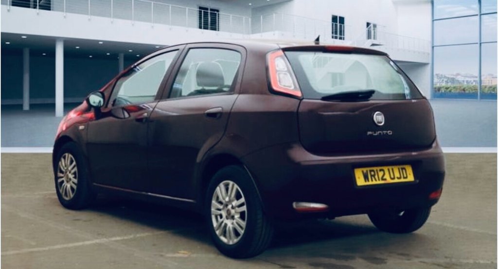 Used Fiat Punto 2012 for sale - 76754576: Photo 2