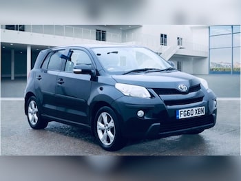 Used Toyota Urbancruiser 2010 for sale - 76604869: Photo