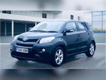 Used Toyota Urbancruiser 2010 for sale - 76604869: Photo