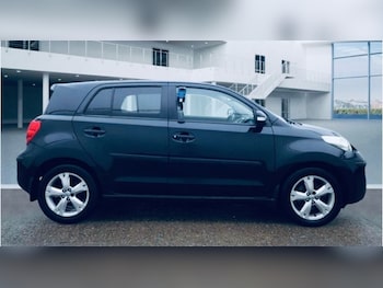 Used Toyota Urbancruiser 2010 for sale - 76604869: Photo