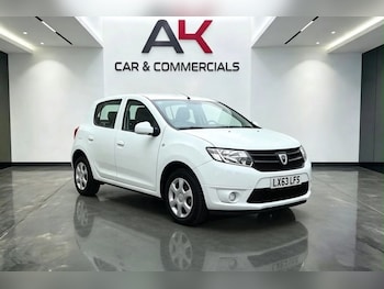 Used Dacia Sandero 2013 for sale - 79472953: Photo