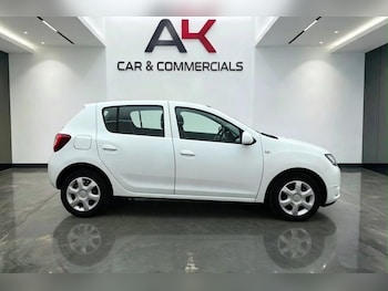 Used Dacia Sandero 2013 for sale - 79472953: Photo