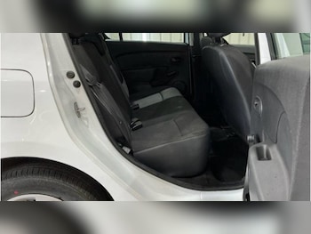 Used Dacia Sandero 2013 for sale - 79472953: Photo