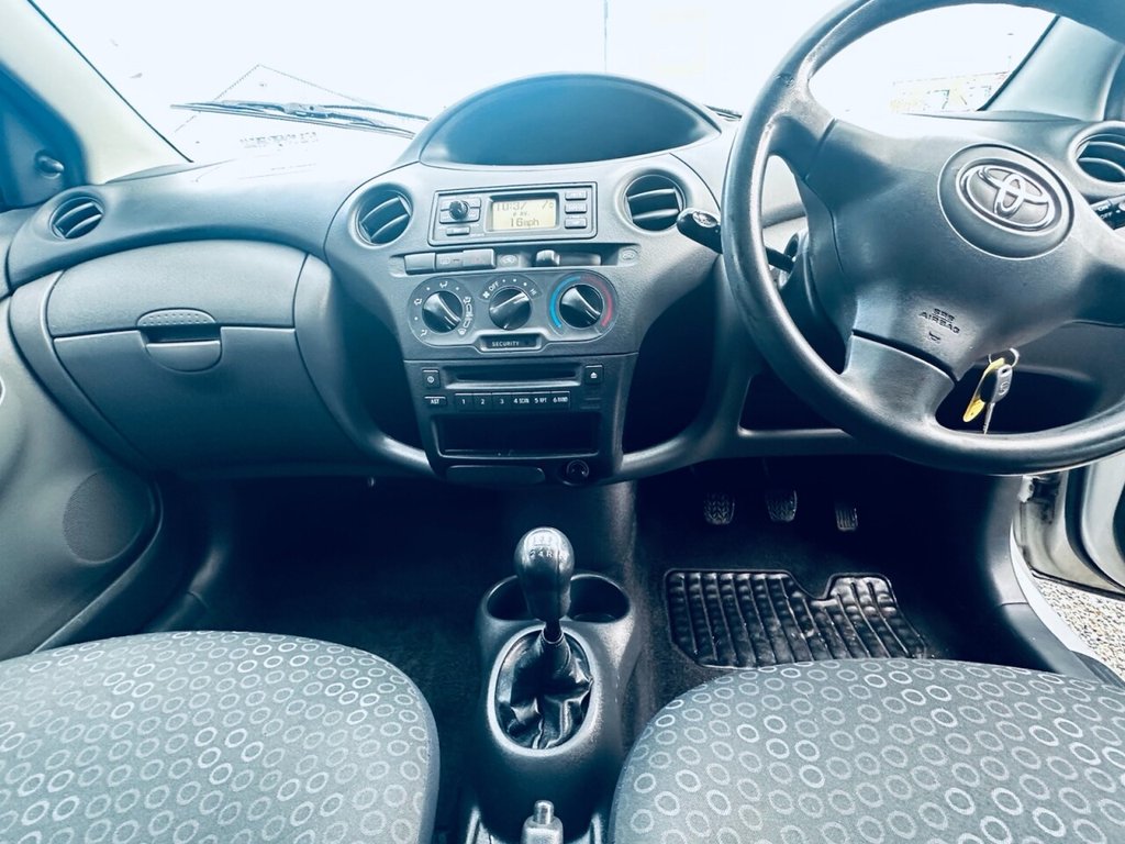 Used Toyota Yaris 2005 for sale - 77572183: Photo 10