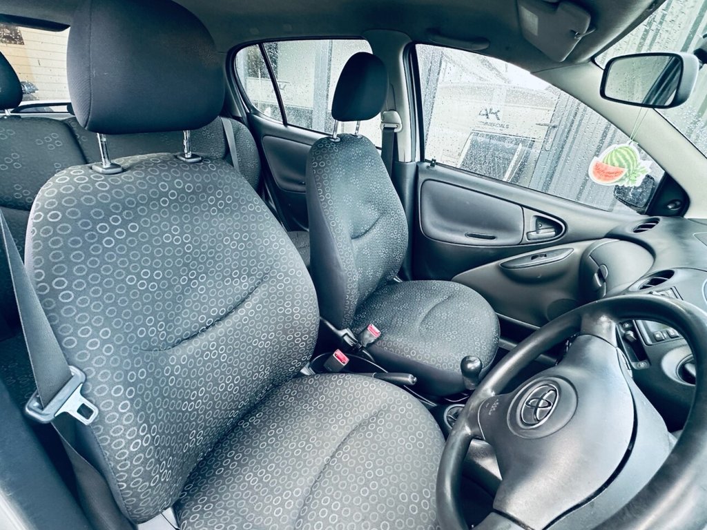 Used Toyota Yaris 2005 for sale - 77572183: Photo 11