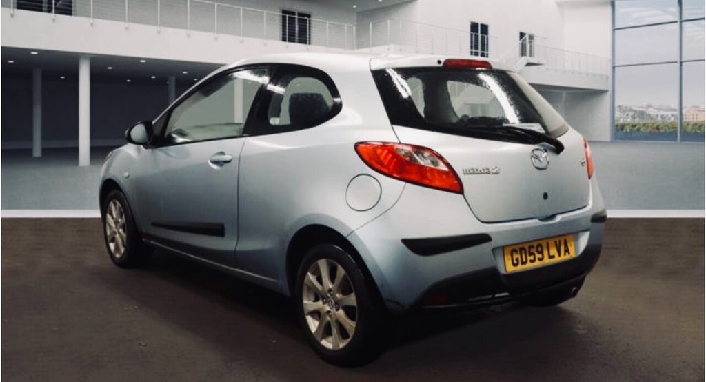 Used Mazda Mazda2 2010 for sale - 77200177: Photo 3