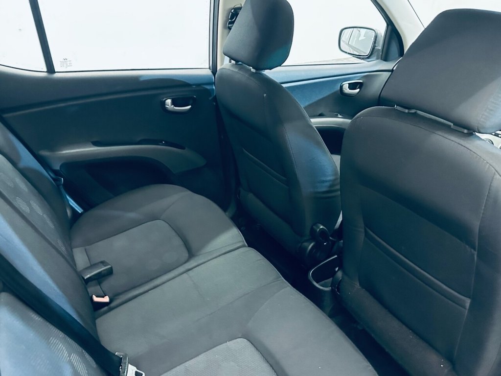 Used Hyundai i10 2010 for sale - 77680570: Photo 10