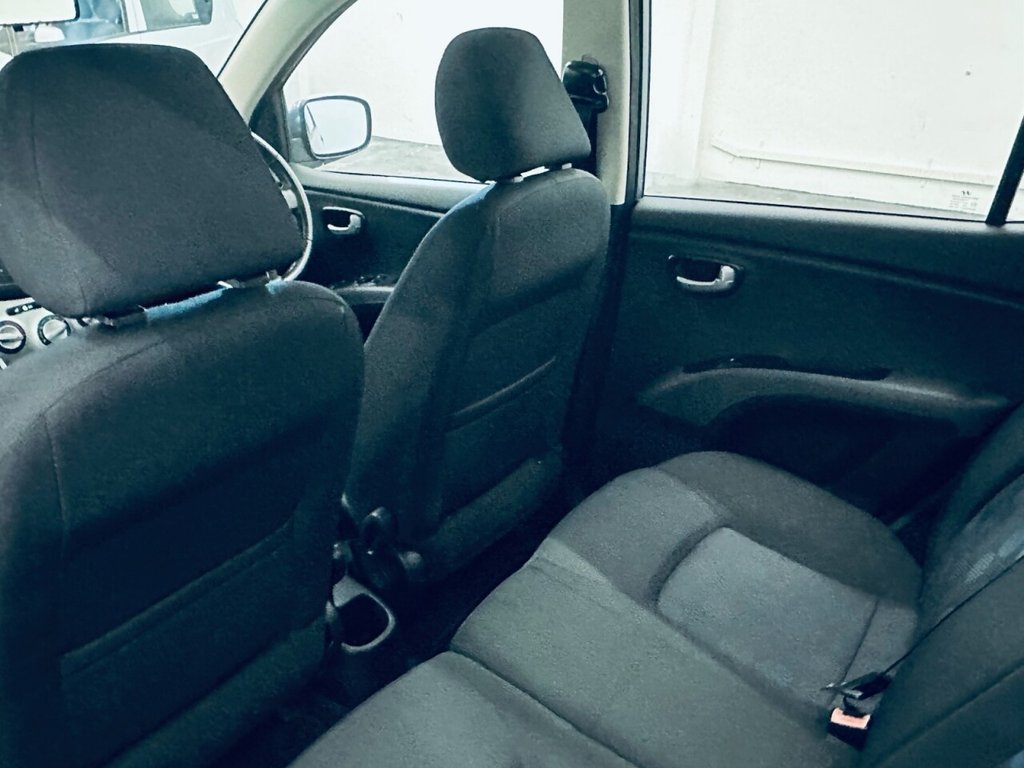 Used Hyundai i10 2010 for sale - 77680570: Photo 8