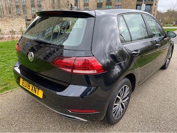 Used Volkswagen Golf 2018 for sale - 79081106: Photo