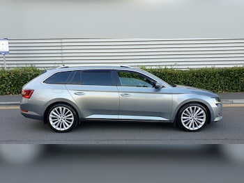 Used Skoda Superb 2016 for sale - 75761070: Photo