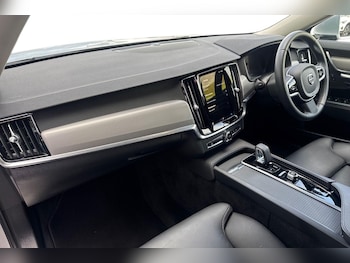 Used Volvo V90 2022 for sale - 75467262: Photo
