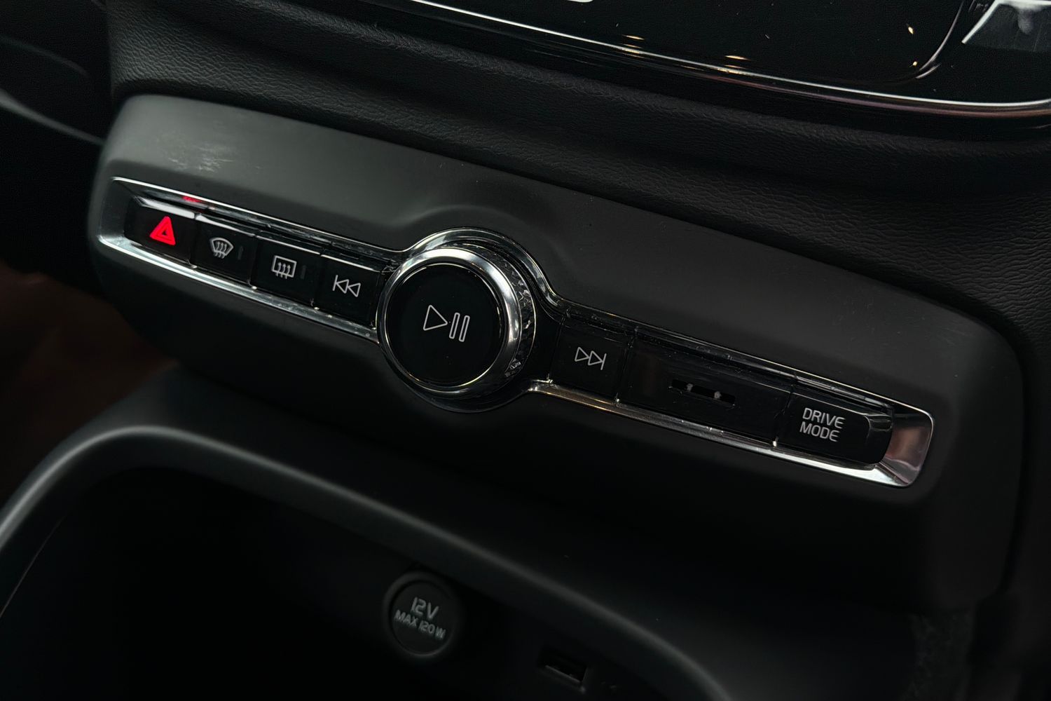 Used Volvo XC40 2022 for sale - 76355035: Photo 14