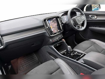 Used Volvo XC40 2022 for sale - 76355035: Photo