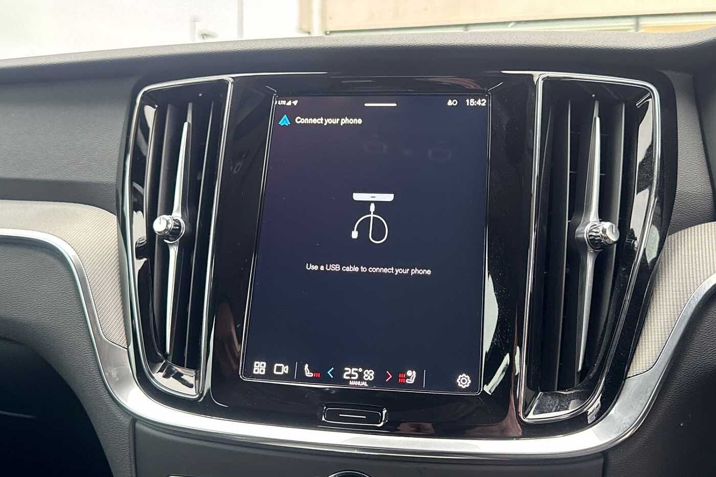 Used Volvo V60 2025 for sale - 77225079: Photo 23