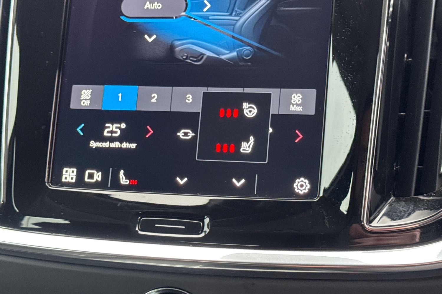 Used Volvo V60 2025 for sale - 77225079: Photo 25