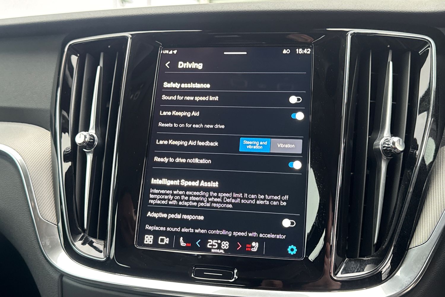 Used Volvo V60 2025 for sale - 77225079: Photo 27