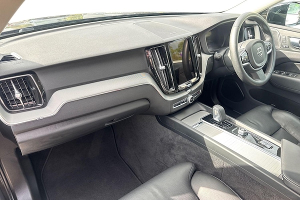 Used Volvo XC60 2022 for sale - 75829008: Photo 2
