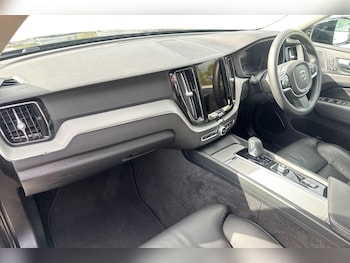 Used Volvo XC60 2022 for sale - 75829008: Photo