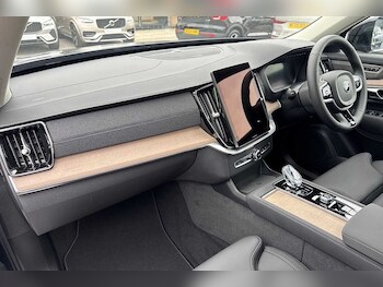 Used Volvo XC90 2025 for sale - 76145904: Photo