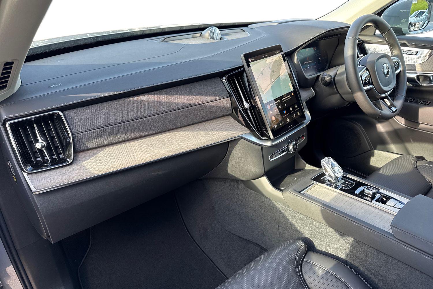 Used Volvo XC90 2025 for sale - 76145902: Photo 2