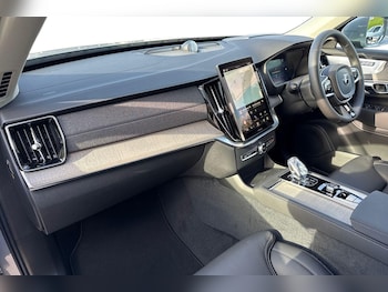 Used Volvo XC90 2025 for sale - 76145902: Photo