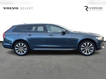 Used Volvo V90 2022 for sale - 77115989: Photo