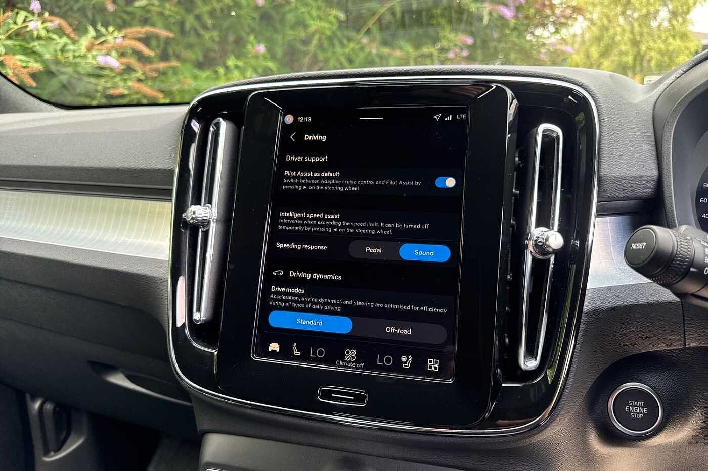 Used Volvo XC40 2025 for sale - 76221840: Photo 23