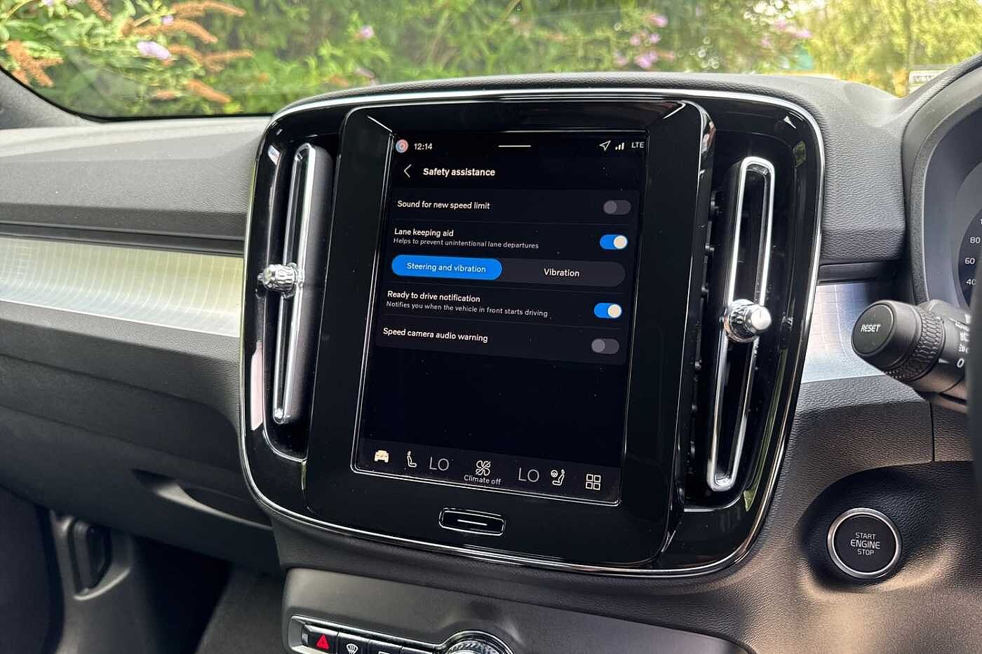 Used Volvo XC40 2025 for sale - 76221840: Photo 24