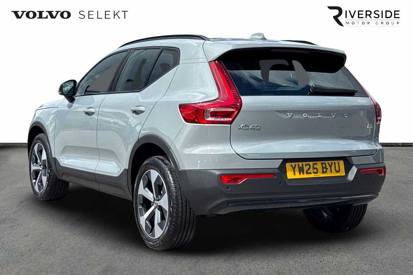 Used Volvo XC40 2025 for sale - 76221840: Photo 3