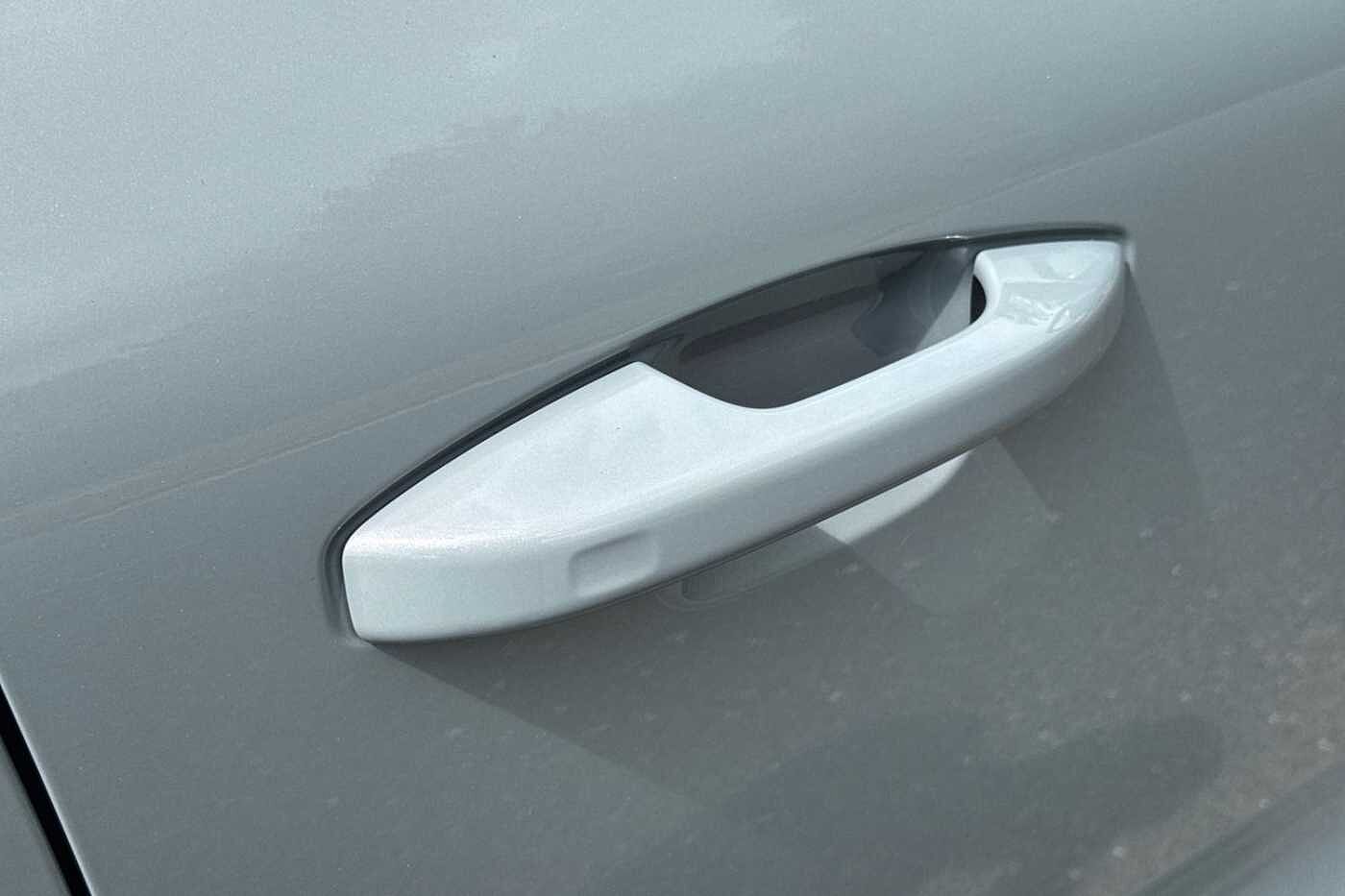 Used Volvo XC40 2025 for sale - 76221840: Photo 35