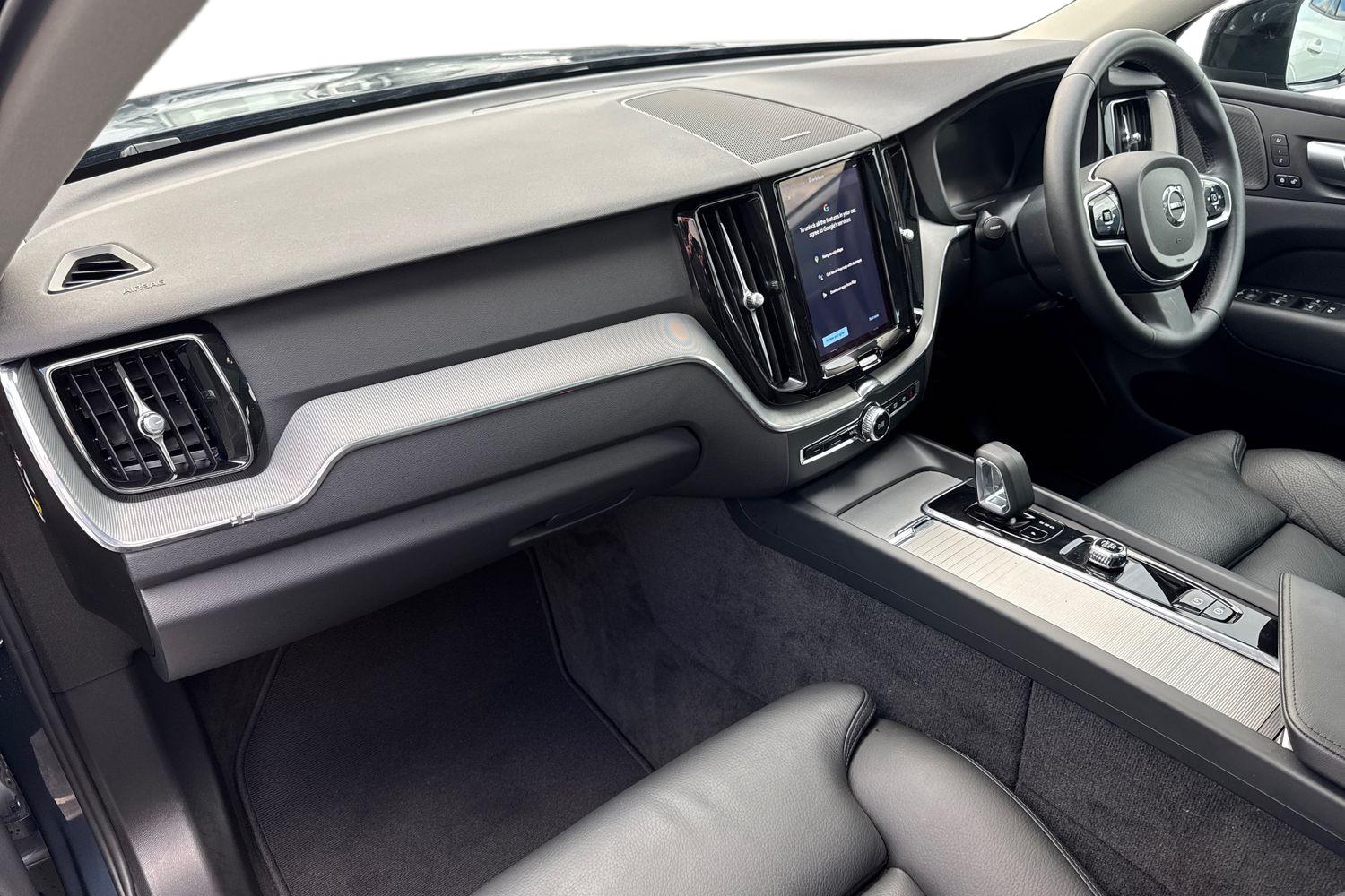 Used Volvo XC60 2024 for sale - 76172306: Photo 2