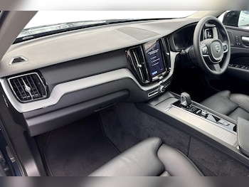 Used Volvo XC60 2024 for sale - 76172306: Photo