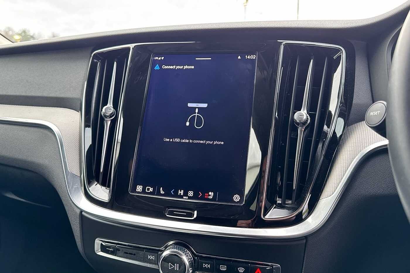 Used Volvo V60 2022 for sale - 76709505: Photo 24