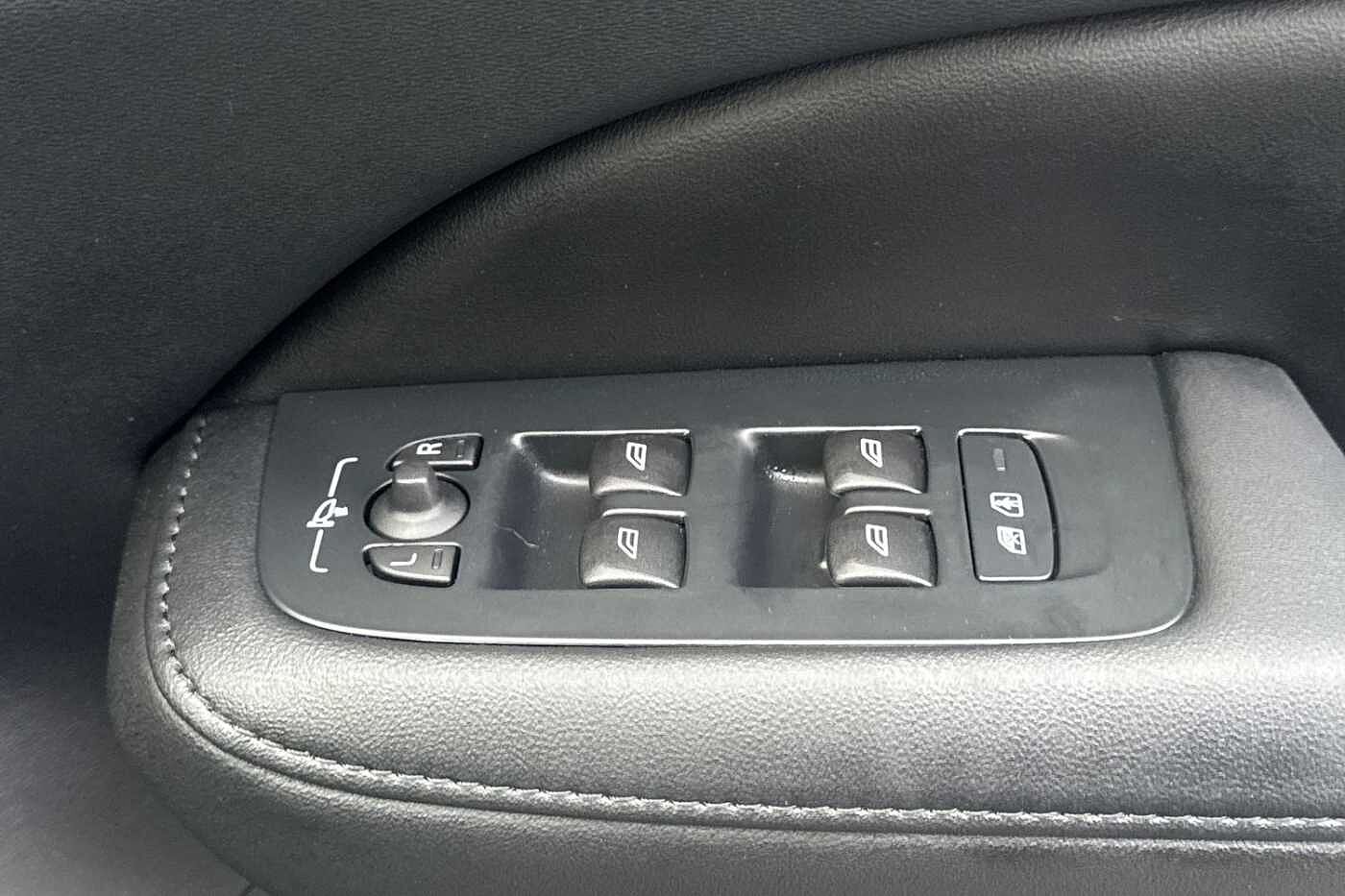 Used Volvo V60 2022 for sale - 76709505: Photo 26