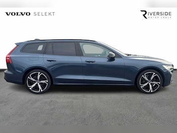 Used Volvo V60 2022 for sale - 76709505: Photo