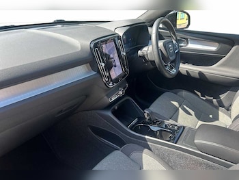 Used Volvo XC40 2023 for sale - 78670400: Photo