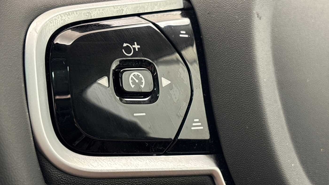 Used Volvo XC60 2025 for sale - 77732553: Photo 31