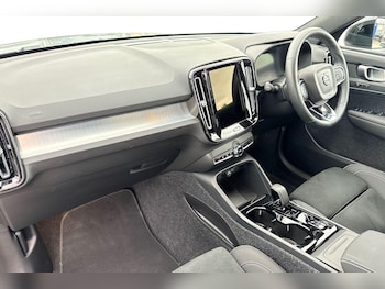 Used Volvo XC40 2025 for sale - 77848007: Photo