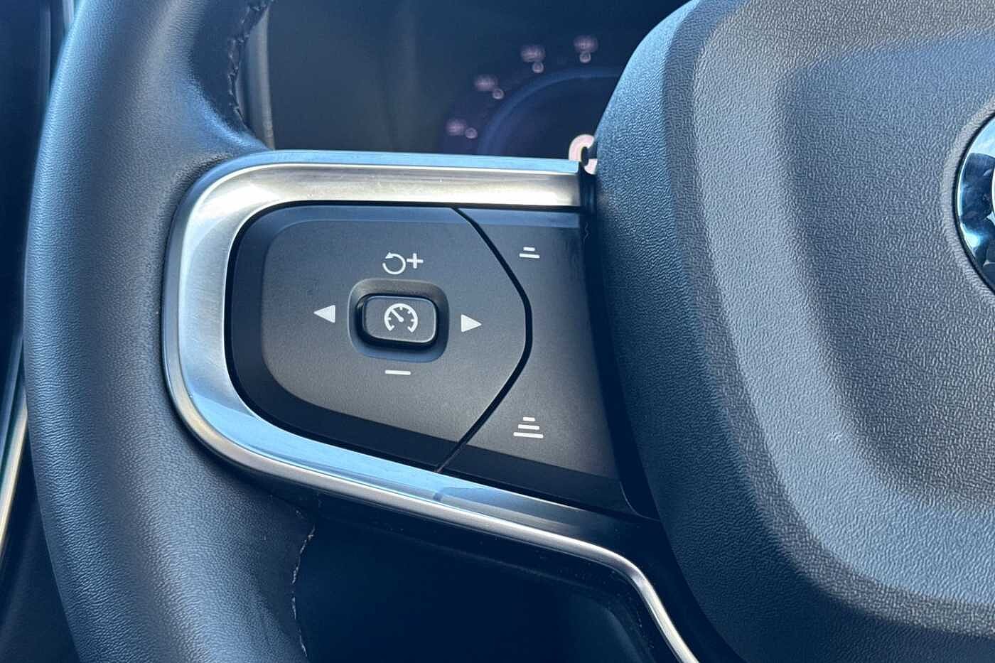 Used Volvo XC40 2023 for sale - 76415059: Photo 11