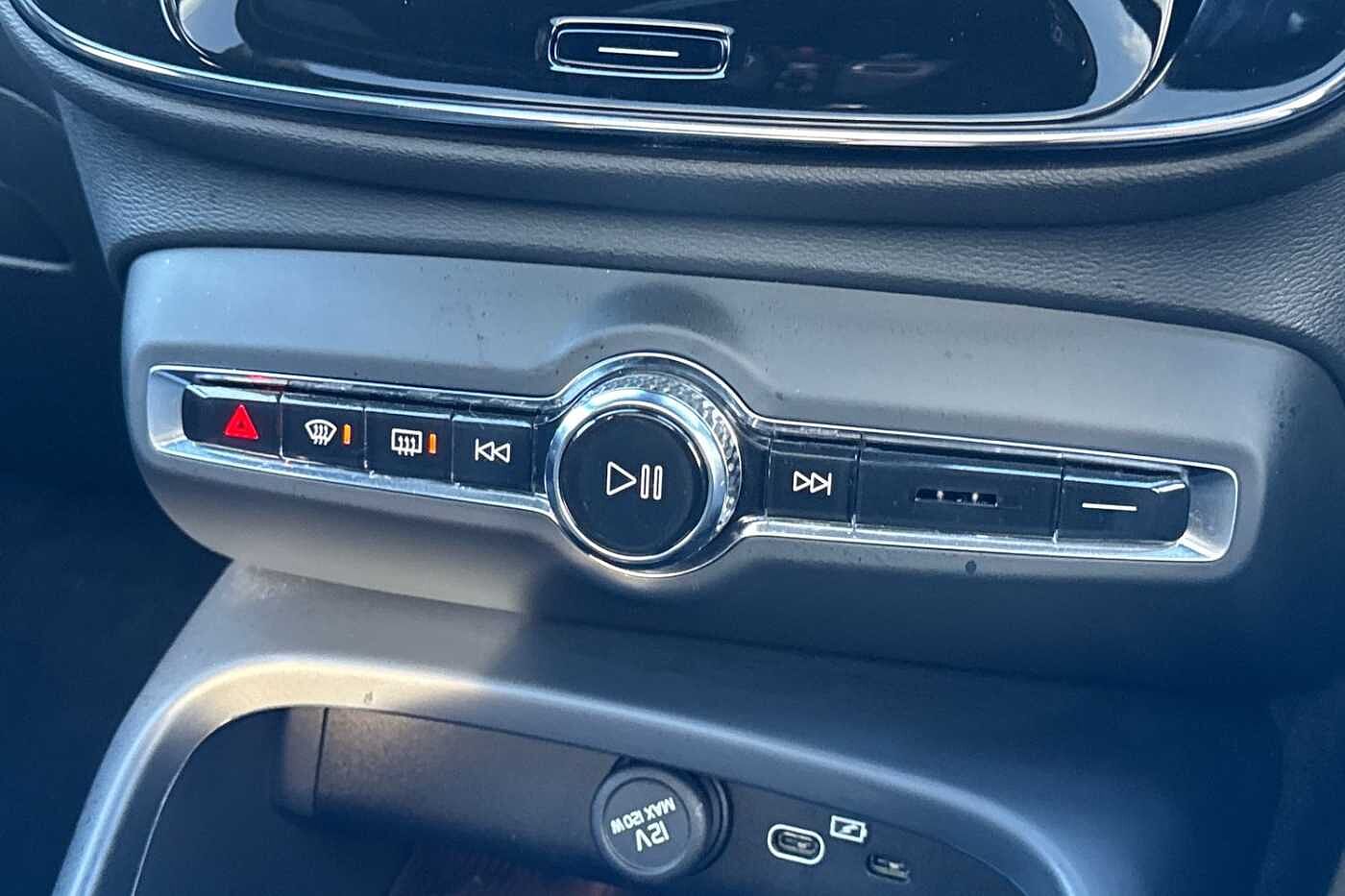 Used Volvo XC40 2023 for sale - 76415059: Photo 14