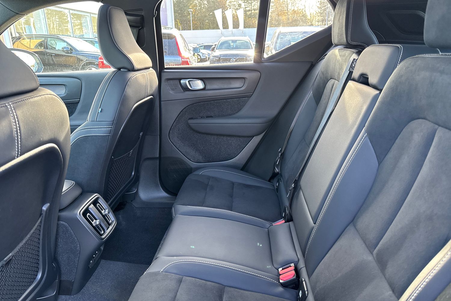 Used Volvo XC40 2023 for sale - 76415059: Photo 17