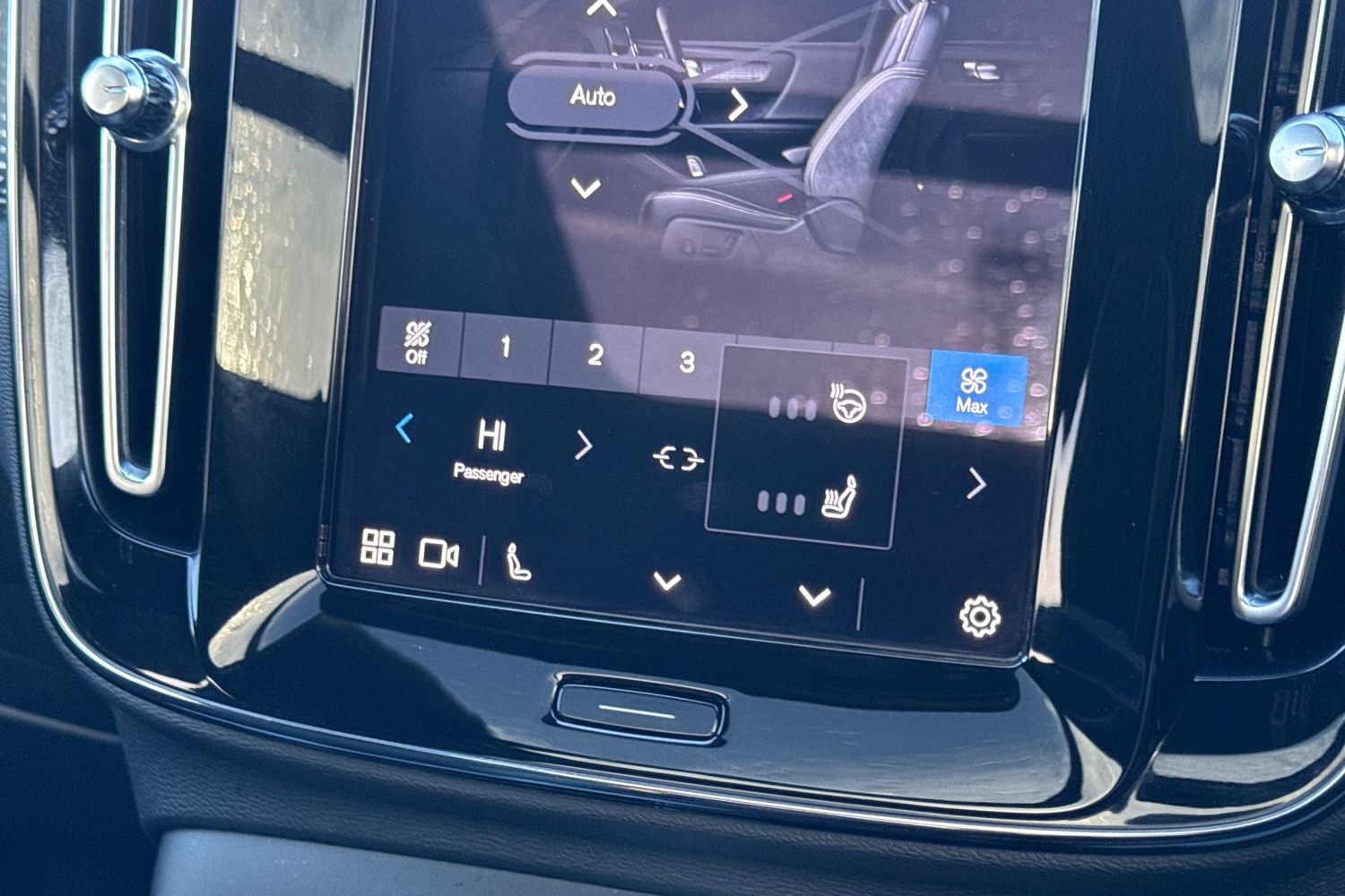 Used Volvo XC40 2023 for sale - 76415059: Photo 24