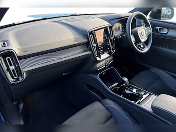 Used Volvo XC40 2023 for sale - 76415059: Photo